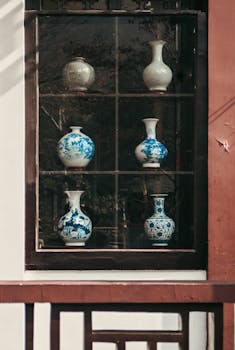  餐饮行业变革潮中，西贝的求生之路；老乡富豪林来嵘悄然入局；贾国龙团队迎来新助力。 企业服务