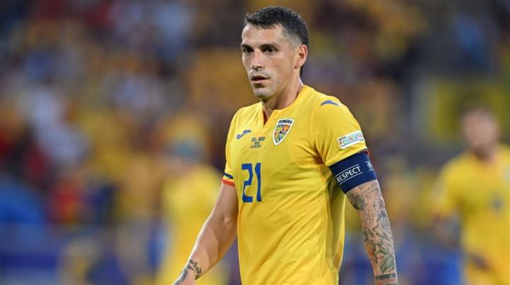 从国家队看台到中超赛场:斯坦丘分享中国适应经历;伤病恢复带来新动力,球迷热情温暖人心。 体育新闻