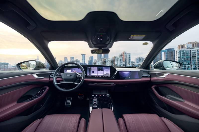  全新奥迪A6L开启预售，动感设计引领C级豪华新风向；智能座舱与先进动力系统全面升级。 汽车科技