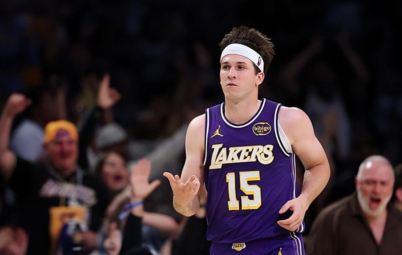 深陷泥潭的低迷与绝地反击的荣耀:湖人后场核心的救赎之路 体育新闻