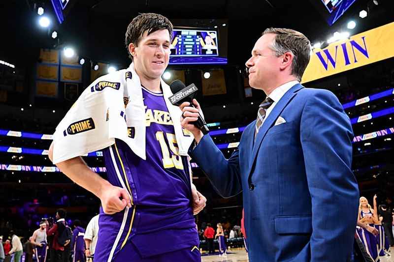 深陷泥潭的低迷与绝地反击的荣耀:湖人后场核心的救赎之路 体育新闻