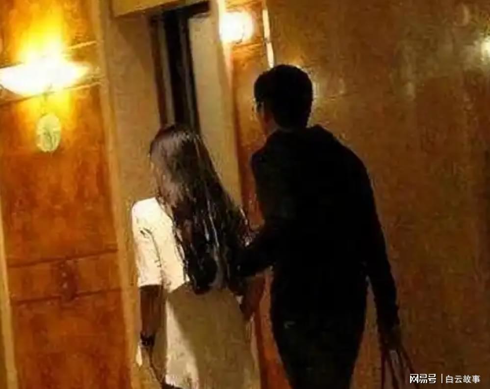 信任的边界与危机:当家庭成为“黑箱”,如何寻找真相的坐标? 情感心理