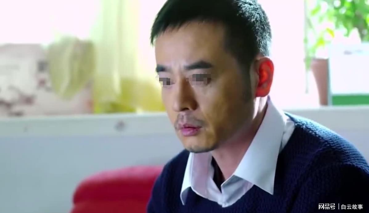 信任的边界与危机:当家庭成为“黑箱”,如何寻找真相的坐标? 情感心理